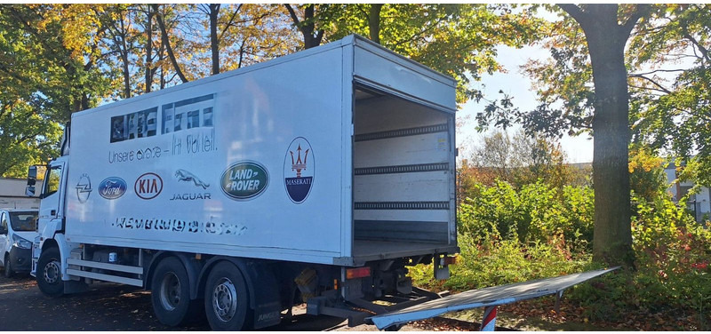 Mercedes-Benz 2540 Koffer mit LBW - Camión caja cerrada: foto 4 Mercedes-Benz 2540 Koffer mit LBW - Camión caja cerrada: foto 4