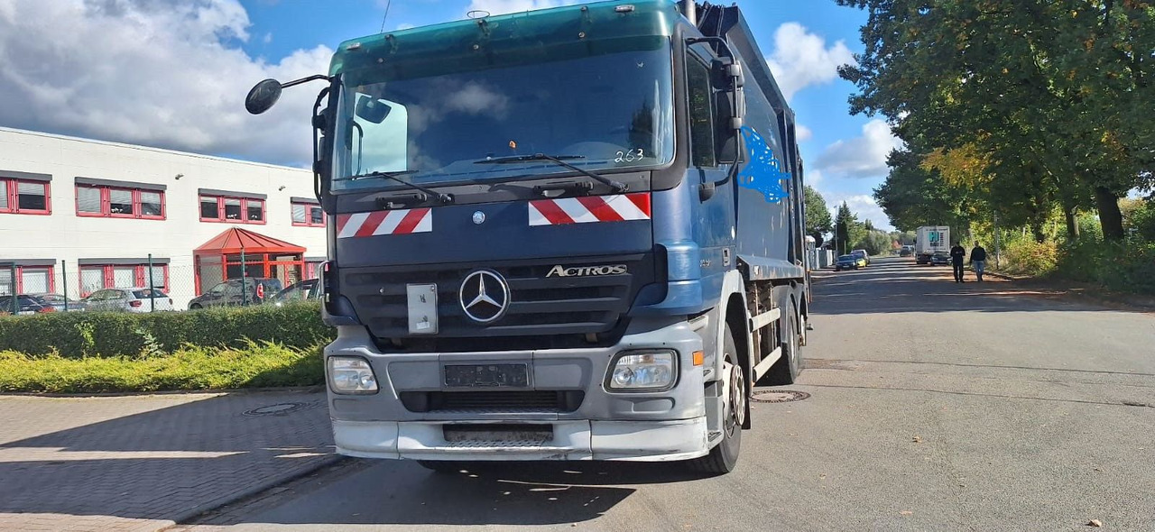 Mercedes-Benz 2632 Müllwgen 6x2 M.Haus Blatt/Luft - Camión de basura: foto 3 Mercedes-Benz 2632 Müllwgen 6x2 M.Haus Blatt/Luft - Camión de basura: foto 3