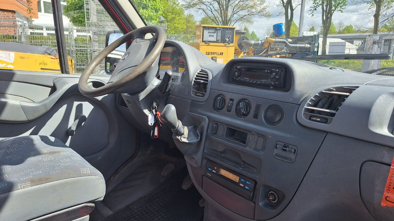 Mercedes-Benz 313 Pritsche Doppelkabine - Furgoneta caja abierta, Furgoneta combi: foto 5 Mercedes-Benz 313 Pritsche Doppelkabine - Furgoneta caja abierta, Furgoneta combi: foto 5