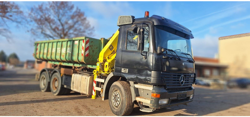 Mercedes-Benz 3335 - Camión volquete, Camión grúa: foto 1 Mercedes-Benz 3335 - Camión volquete, Camión grúa: foto 1