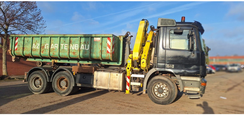 Mercedes-Benz 3335 - Camión volquete, Camión grúa: foto 2 Mercedes-Benz 3335 - Camión volquete, Camión grúa: foto 2