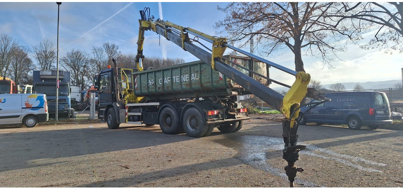 Mercedes-Benz 3335 - Camión volquete, Camión grúa: foto 4 Mercedes-Benz 3335 - Camión volquete, Camión grúa: foto 4