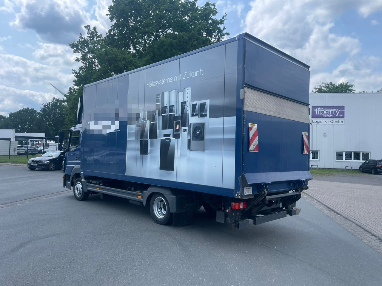Mercedes-Benz 818 Koffer mit LBW - Furgoneta caja cerrada: foto 4 Mercedes-Benz 818 Koffer mit LBW - Furgoneta caja cerrada: foto 4
