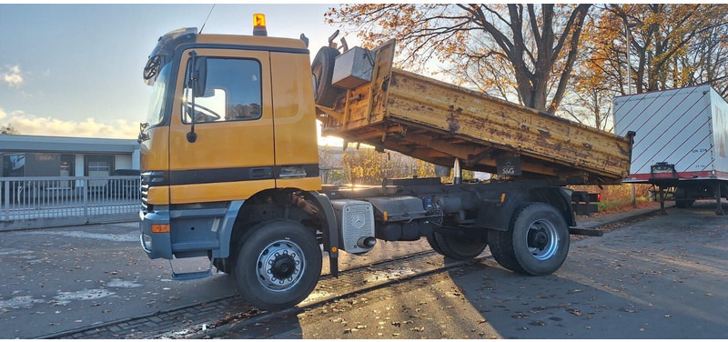 Mercedes-Benz Axor 1840 - Camión volquete: foto 1 Mercedes-Benz Axor 1840 - Camión volquete: foto 1