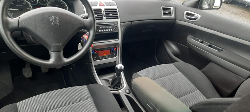 Peugeot 307 Grand Filou - Hatchback: foto 5 Peugeot 307 Grand Filou - Hatchback: foto 5