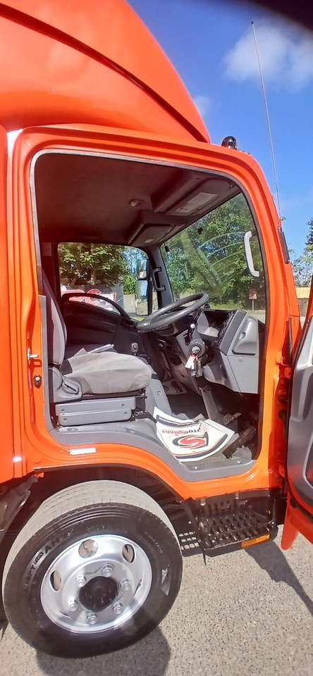 Camión frigorífico 2014 Izuzu Refrigerated Truck: foto 16