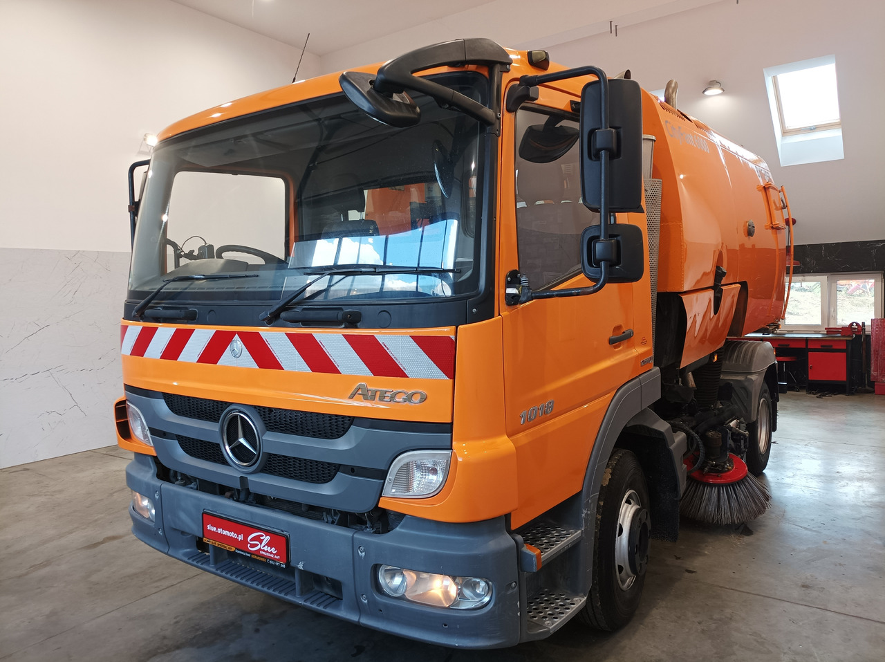 MERCEDES-BENZ Atego 1018 Zamiatarka Kehrmaschine BUCHER Szczotki L/R PM10 2 Silniki 2012r - Barredora vial: foto 2 MERCEDES-BENZ Atego 1018 Zamiatarka Kehrmaschine BUCHER Szczotki L/R PM10 2 Silniki 2012r - Barredora vial: foto 2