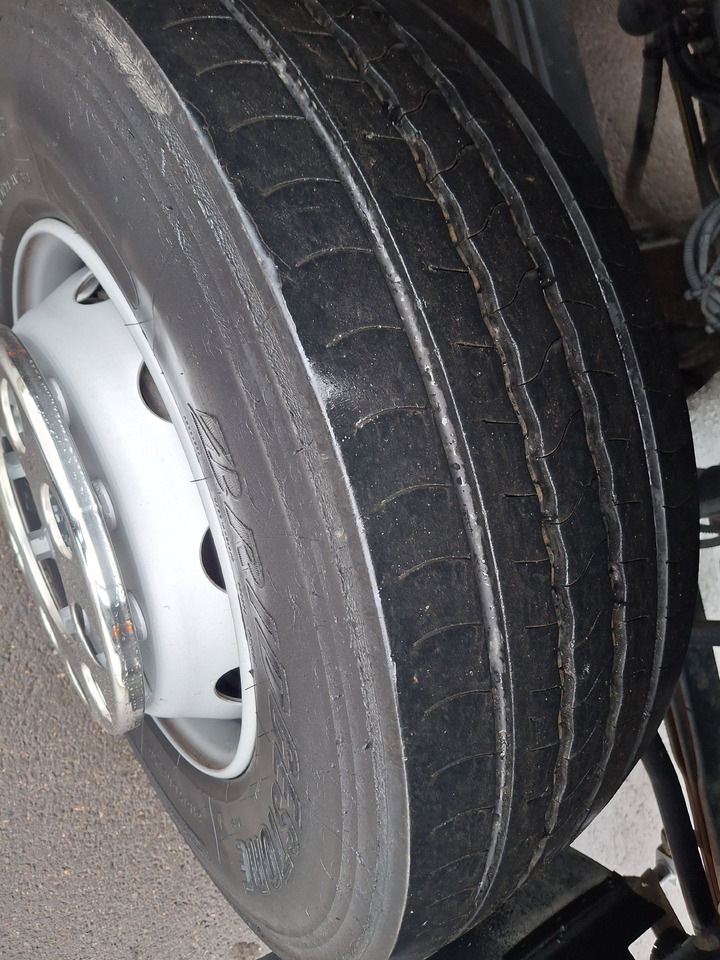 Barredora vial MERCEDES-BENZ Axor 1829 Zamiatarka Kehrmaschine Johnston 2 Motoren Karcher L/R: foto 26