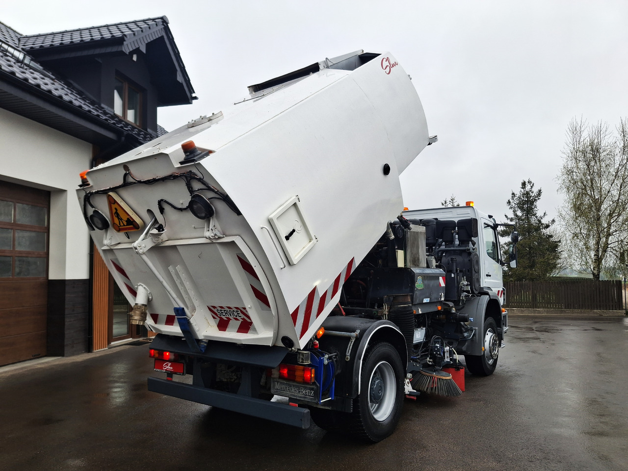 Barredora vial MERCEDES-BENZ Axor 1829 Zamiatarka Kehrmaschine Johnston 2 Motoren Karcher L/R: foto 17