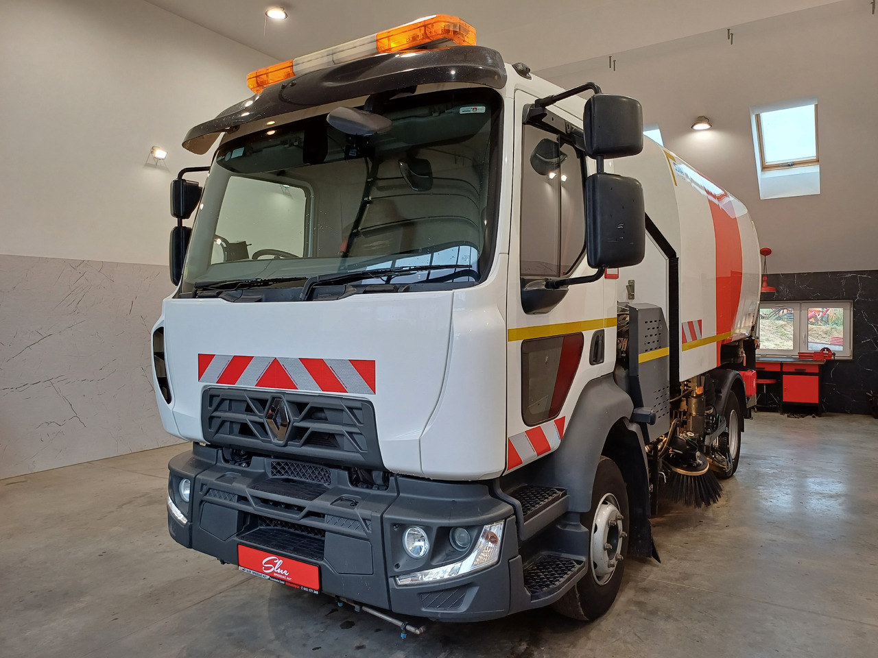 RENAULT D12 Zamiatarka Kehrmaschine 2 Motoren SEMAT Zoeller Szczotki L/R Euro 6 PM10 2017r - Barredora vial: foto 2 RENAULT D12 Zamiatarka Kehrmaschine 2 Motoren SEMAT Zoeller Szczotki L/R Euro 6 PM10 2017r - Barredora vial: foto 2