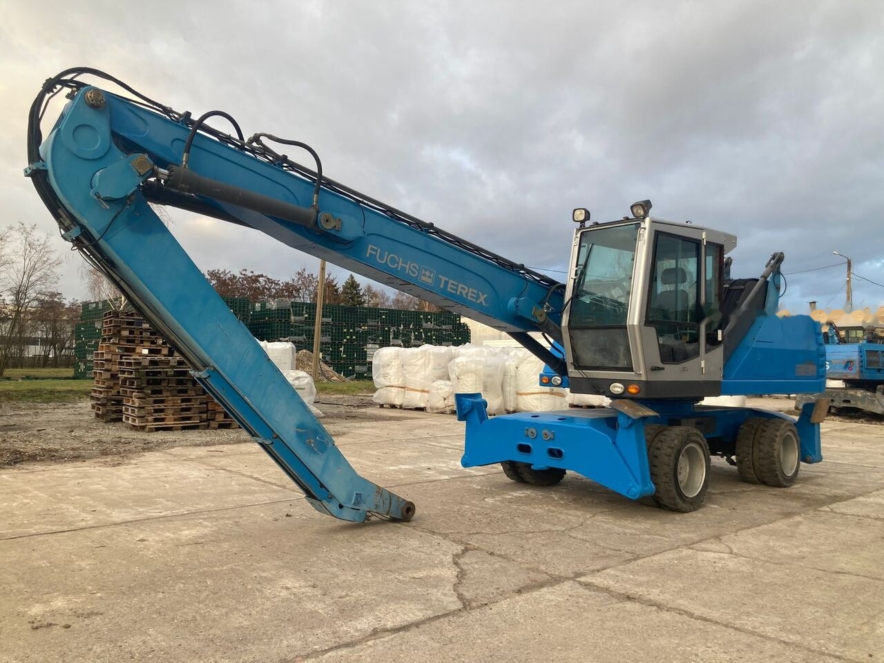 Fuchs MHL 331 D Generator - Manipulador de materiales: foto 3 Fuchs MHL 331 D Generator - Manipulador de materiales: foto 3