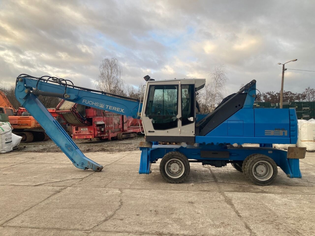 Fuchs MHL 331 D Generator - Manipulador de materiales: foto 1 Fuchs MHL 331 D Generator - Manipulador de materiales: foto 1