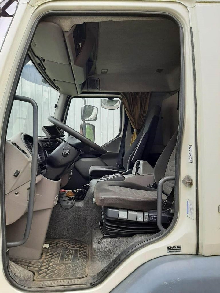 DAF FA 45.180 4X2 KITCHEN - Camión caja cerrada: foto 5 DAF FA 45.180 4X2 KITCHEN - Camión caja cerrada: foto 5