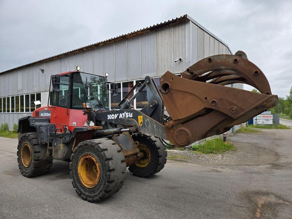 Komatsu WA200PZ-6 - Cargadora de ruedas: foto 4 Komatsu WA200PZ-6 - Cargadora de ruedas: foto 4