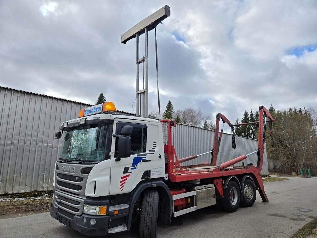 Scania P400 DB6x2*4HNB JOAB - Camión portacontenedor de cadenas: foto 1 Scania P400 DB6x2*4HNB JOAB - Camión portacontenedor de cadenas: foto 1