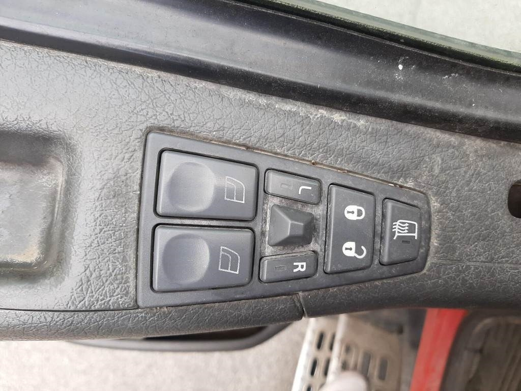 Leasing de Volvo FM12 460 6X2 JOAB 338kW Volvo FM12 460 6X2 JOAB 338kW: foto 13 Leasing de Volvo FM12 460 6X2 JOAB 338kW Volvo FM12 460 6X2 JOAB 338kW: foto 13