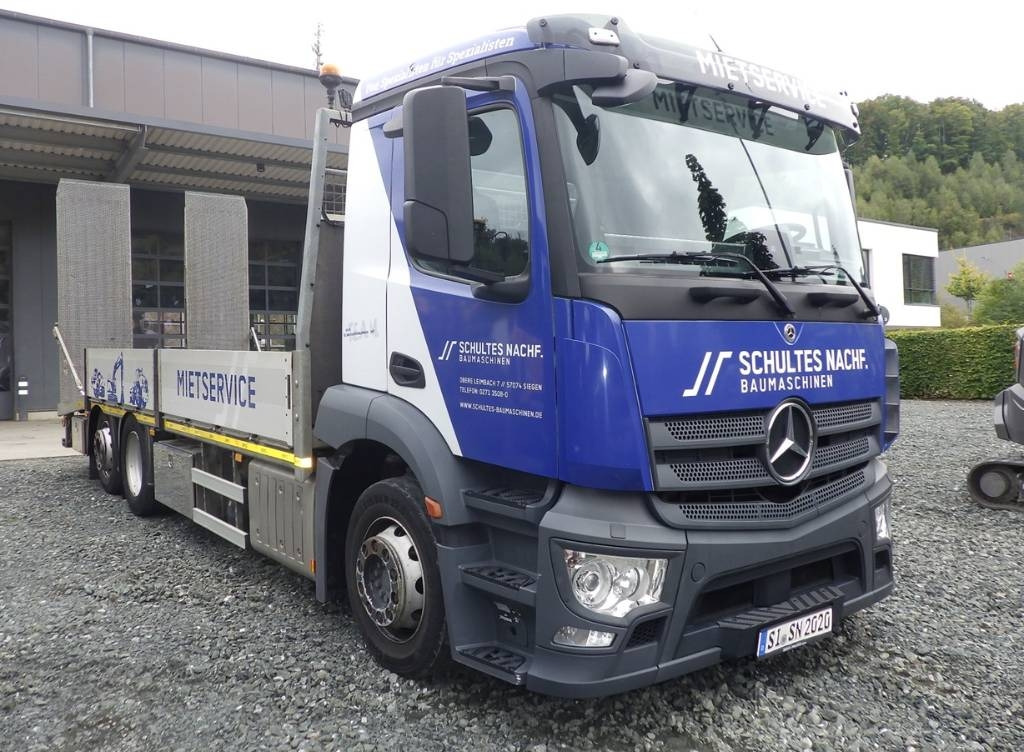 Mercedes-Benz Antos 2533 L Maschinentransporter - Camión portavehículos: foto 4 Mercedes-Benz Antos 2533 L Maschinentransporter - Camión portavehículos: foto 4