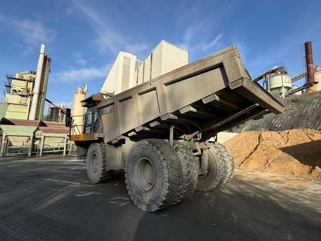 CAT 775 F - Dúmper rígido: foto 3 CAT 775 F - Dúmper rígido: foto 3