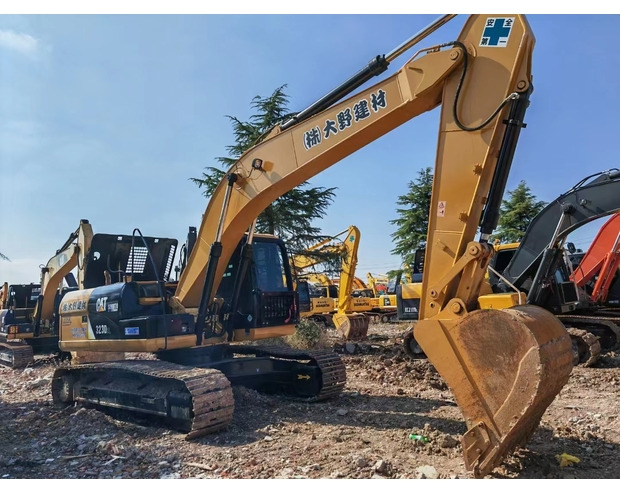 2019 Caterpillar 323D2L - Excavadora de cadenas: foto 1 2019 Caterpillar 323D2L - Excavadora de cadenas: foto 1