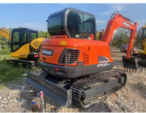 2021 Doosan DH60-9 - Excavadora de cadenas: foto 3 2021 Doosan DH60-9 - Excavadora de cadenas: foto 3