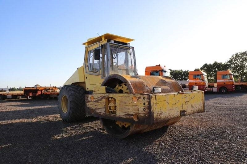 Apisonadora de asfalto Bomag BW 225 D-3: foto 13