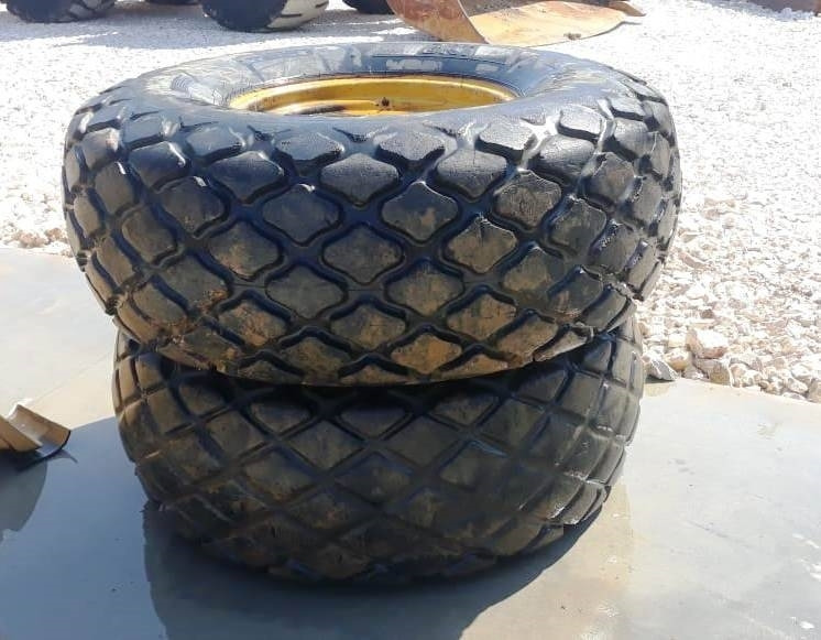 Goodyear 23.1-26 R3 MAZI ME ZANTES - Neumático para Maquinaria de construcción: foto 1 Goodyear 23.1-26 R3 MAZI ME ZANTES - Neumático para Maquinaria de construcción: foto 1