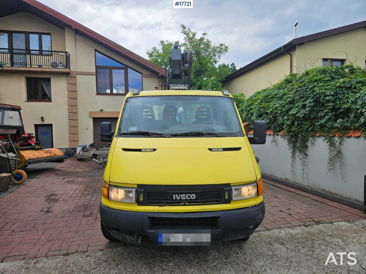 2000 Iveco Daily 35C11 - Plataforma elevadora remolcable: foto 3 2000 Iveco Daily 35C11 - Plataforma elevadora remolcable: foto 3