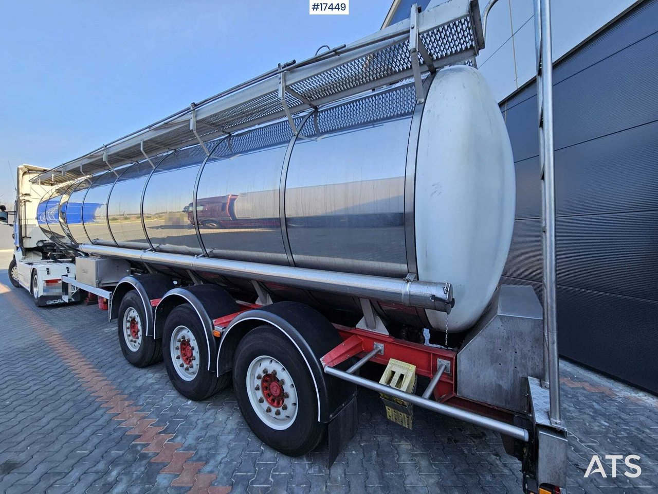 2003 BURG BPO 12-24 ZGZXX food tanker - Semirremolque cisterna: foto 1 2003 BURG BPO 12-24 ZGZXX food tanker - Semirremolque cisterna: foto 1