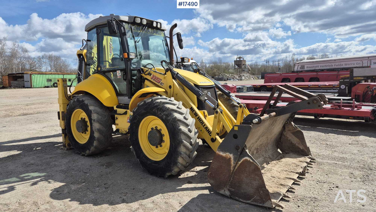 Backhoe Loader NEW HOLLAND B115C (2015) - Retroexcavadora: foto 3 Backhoe Loader NEW HOLLAND B115C (2015) - Retroexcavadora: foto 3