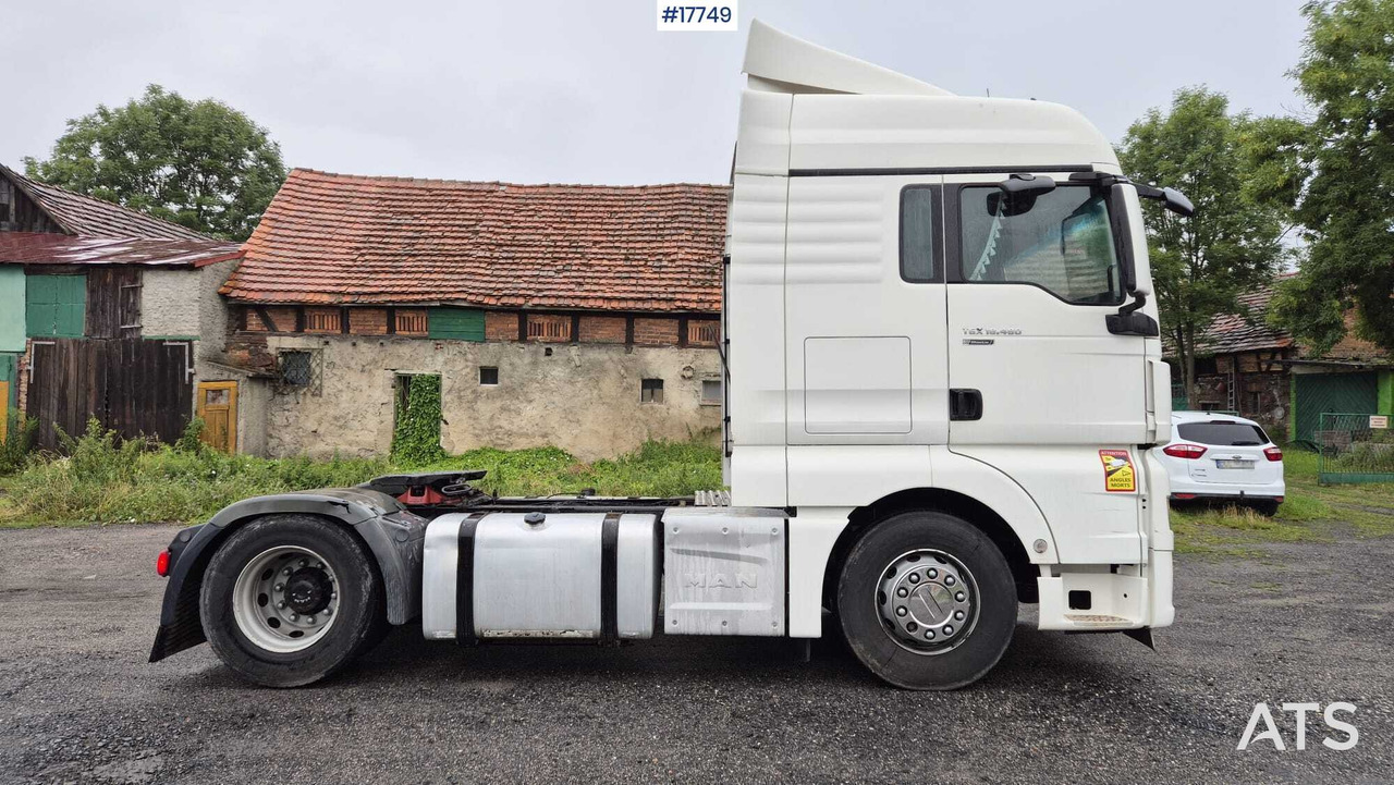 Truck tractor MAN TGX 18.480 EfficientLine (2016) - Cabeza tractora: foto 5 Truck tractor MAN TGX 18.480 EfficientLine (2016) - Cabeza tractora: foto 5