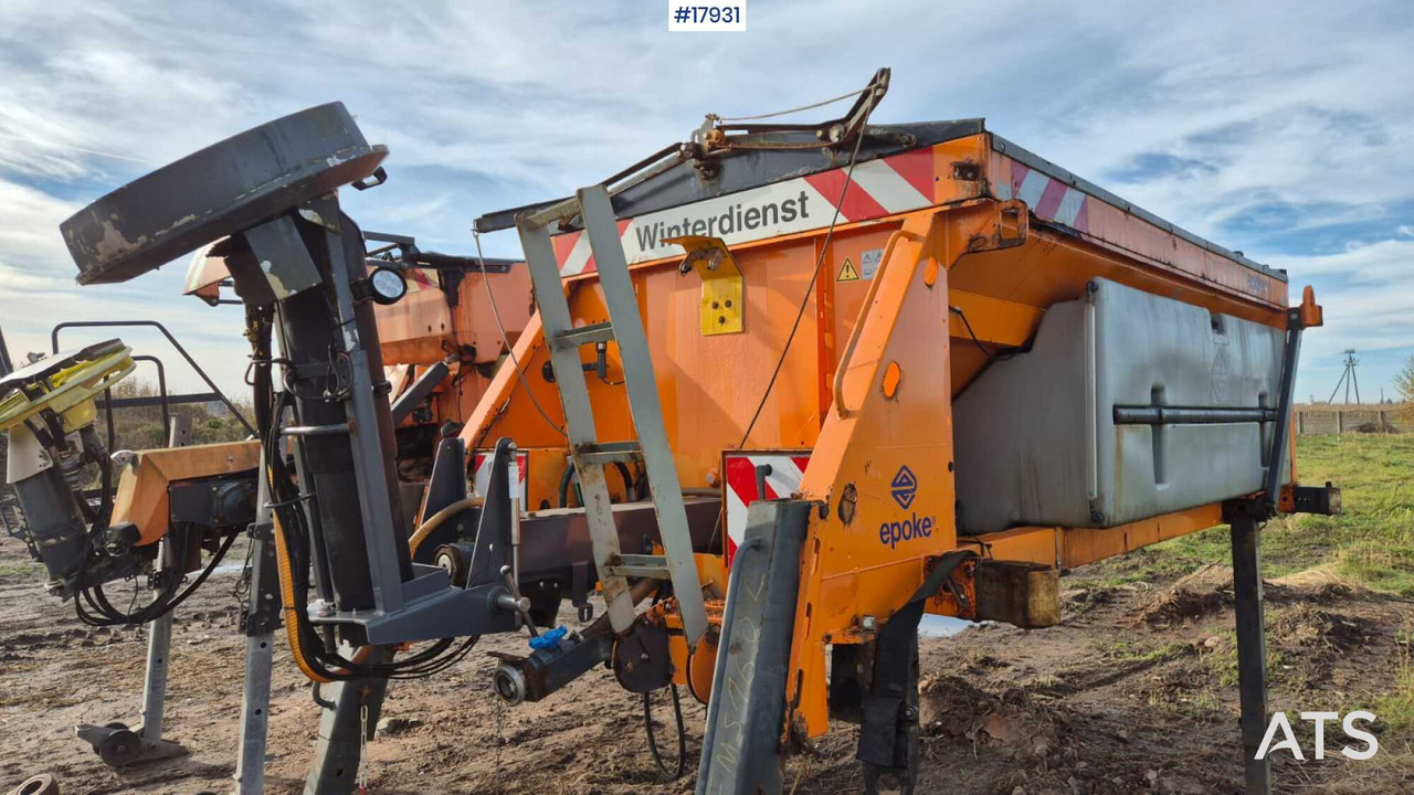 EPOKE SH3401 5m3 sand/salt spreader (2007) - Esparcidor de sal: foto 3 EPOKE SH3401 5m3 sand/salt spreader (2007) - Esparcidor de sal: foto 3