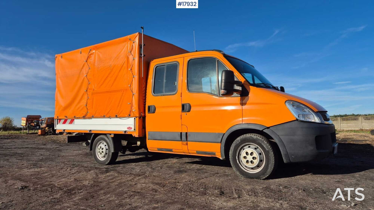 IVECO 35S14D double cab with box body (2011) - Otros maquinaria: foto 3 IVECO 35S14D double cab with box body (2011) - Otros maquinaria: foto 3
