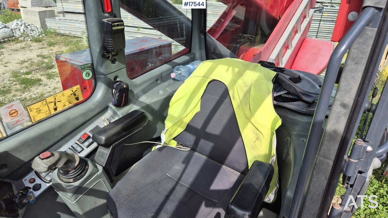 Manipulador telescópico Rotating telescopic handler MAGNI RTH 5.30 SM/C (2016): foto 17
