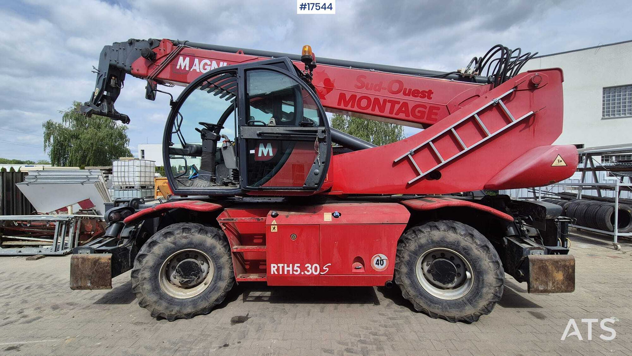 Rotating telescopic handler MAGNI RTH 5.30 SM/C (2016) - Manipulador telescópico: foto 5 Rotating telescopic handler MAGNI RTH 5.30 SM/C (2016) - Manipulador telescópico: foto 5