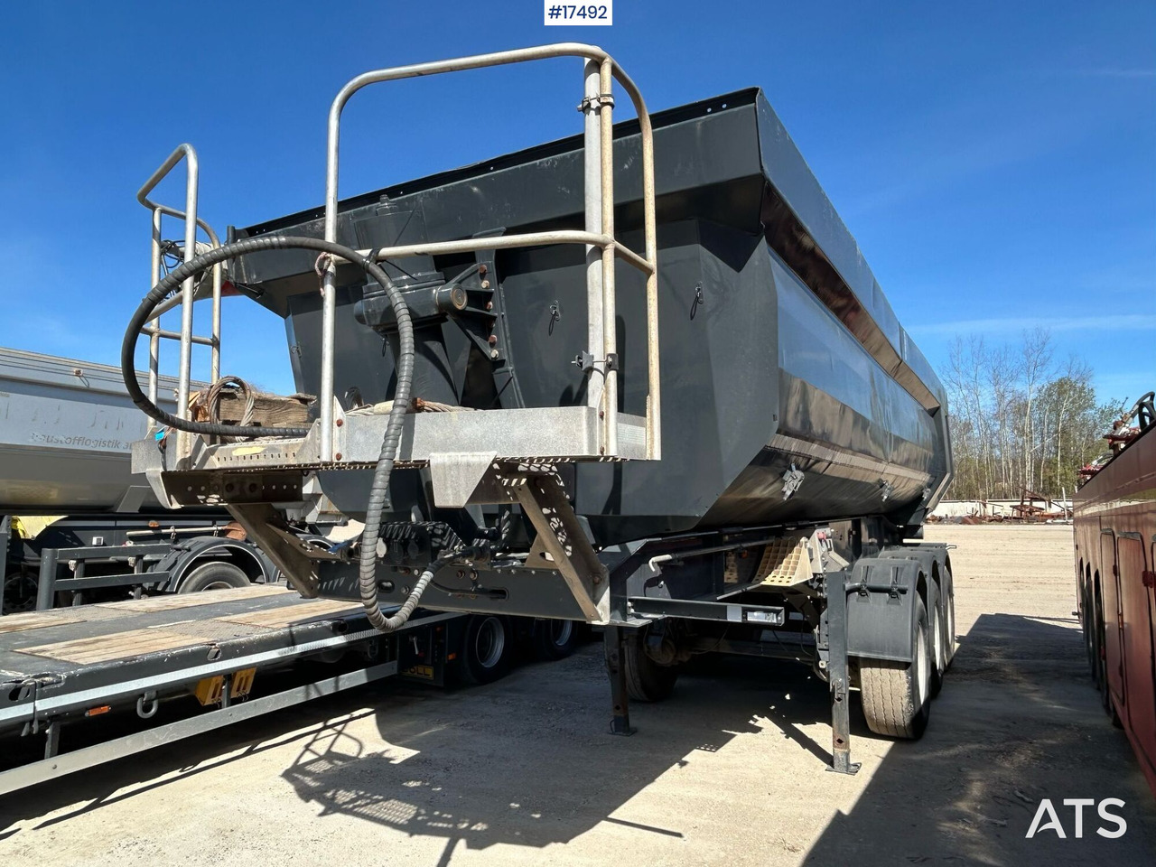 Semi-trailer truck, tipper SCHWARZMULLER K-serie (2013) - Semirremolque volquete: foto 4 Semi-trailer truck, tipper SCHWARZMULLER K-serie (2013) - Semirremolque volquete: foto 4