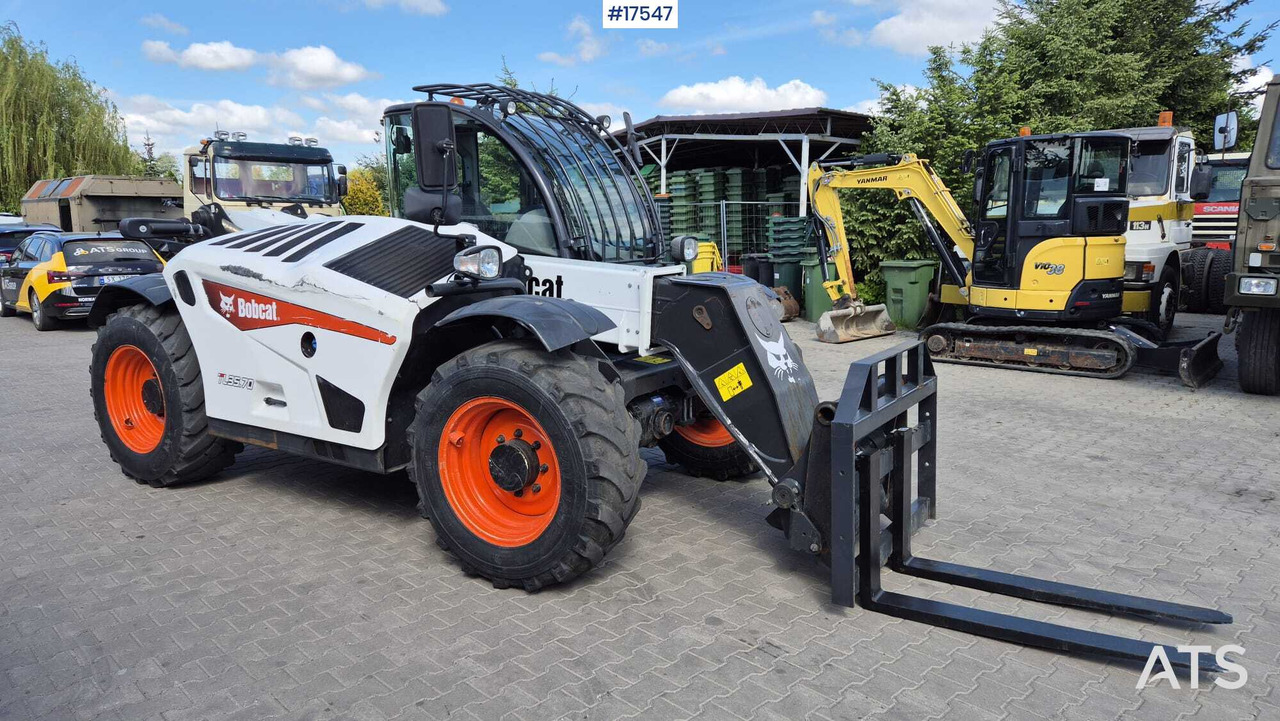 Telescopic wheel loaders BOBCAT TL35-70 (2018) - Manipulador telescópico: foto 2 Telescopic wheel loaders BOBCAT TL35-70 (2018) - Manipulador telescópico: foto 2