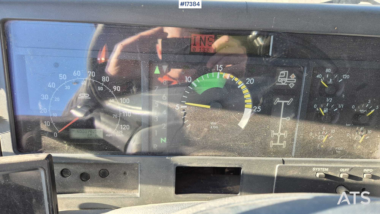 Camión volquete Three-axle tipper MERCEDES-BENZ ACTROS 2540 (1997): foto 17 Camión volquete Three-axle tipper MERCEDES-BENZ ACTROS 2540 (1997): foto 17