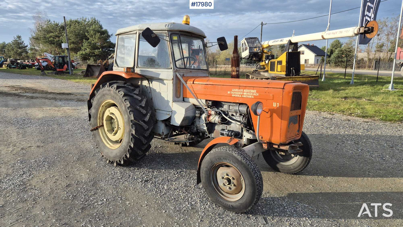 URSUS C 360 agricultural tractor (1983) - Tractor: foto 1 URSUS C 360 agricultural tractor (1983) - Tractor: foto 1