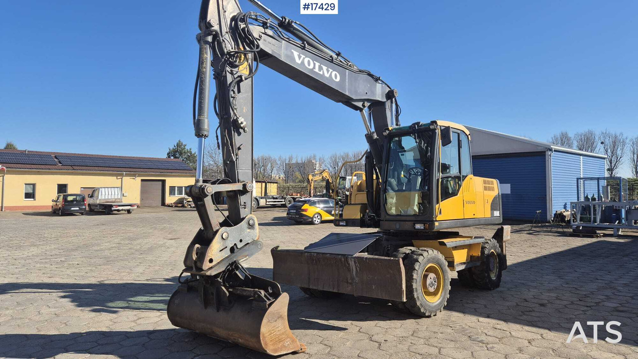 Wheel Excavator VOLVO EW160C (2010) - Excavadora de ruedas: foto 1 Wheel Excavator VOLVO EW160C (2010) - Excavadora de ruedas: foto 1