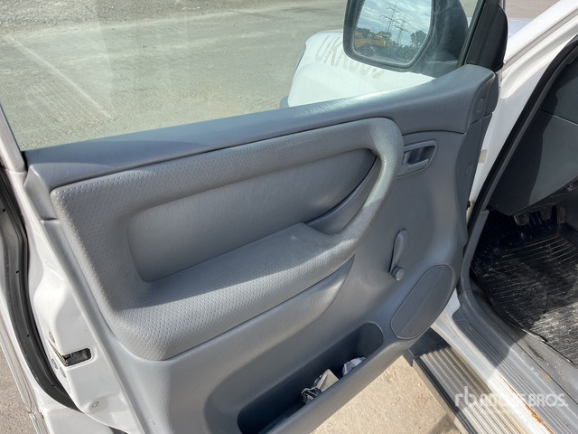1999 Toyota Land Cruiser 105 HZJ105L-GCMRS SUV - SUV/ Todoterreno: foto 5 1999 Toyota Land Cruiser 105 HZJ105L-GCMRS SUV - SUV/ Todoterreno: foto 5