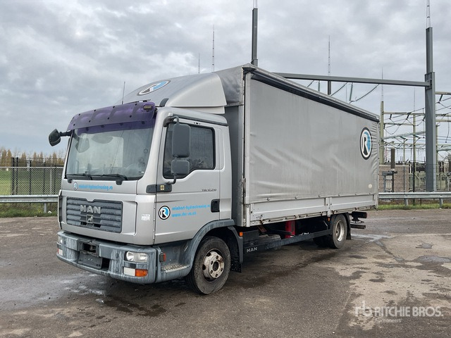 2007 MAN TGL12.210 4x2 Curtain Side Truck - Camión lona: foto 3 2007 MAN TGL12.210 4x2 Curtain Side Truck - Camión lona: foto 3