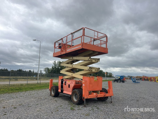 2009 JLG 4394RT 4x4 Diesel Scissor Lift - Plataforma de tijeras: foto 4 2009 JLG 4394RT 4x4 Diesel Scissor Lift - Plataforma de tijeras: foto 4