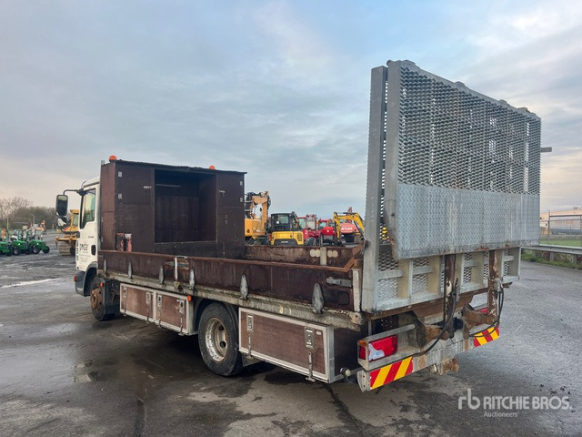 2010 MAN TGL10.180 4x2 Flatbed Truck - Camión caja abierta: foto 2 2010 MAN TGL10.180 4x2 Flatbed Truck - Camión caja abierta: foto 2