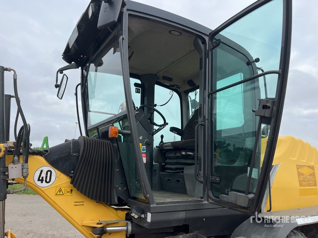 2011 New Holland F106.7A AWD Equipped with 2D, including ... Motor Grader - Grader: foto 4 2011 New Holland F106.7A AWD Equipped with 2D, including ... Motor Grader - Grader: foto 4