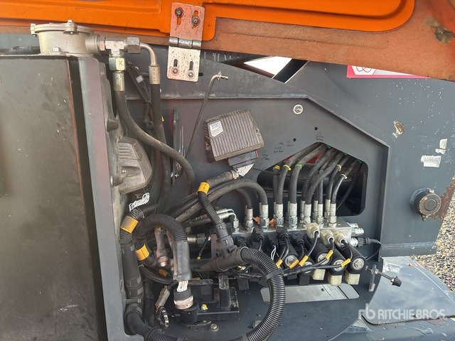 2014 ATN Zebra 12 Diesel (Inoperable) Articulating Boom Lift - Plataforma articulada: foto 5 2014 ATN Zebra 12 Diesel (Inoperable) Articulating Boom Lift - Plataforma articulada: foto 5