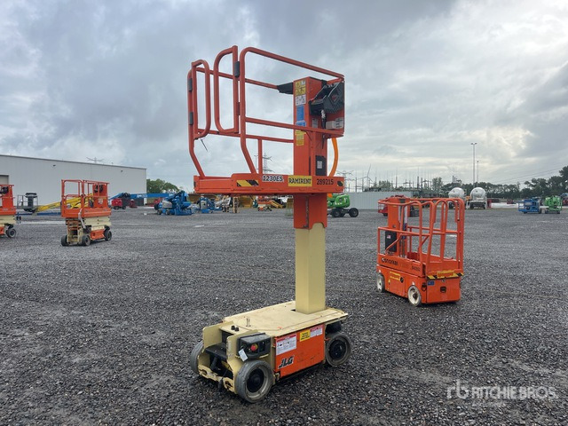 2015 JLG 1230ES Vertical Mast Lift - Plataforma de mástil vertical: foto 3 2015 JLG 1230ES Vertical Mast Lift - Plataforma de mástil vertical: foto 3