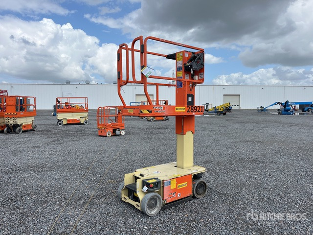 2015 JLG 1230ES Vertical Mast Lift - Plataforma de mástil vertical: foto 4 2015 JLG 1230ES Vertical Mast Lift - Plataforma de mástil vertical: foto 4