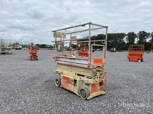 2015 JLG 6RS Electric Scissor Lift - Plataforma de tijeras: foto 4 2015 JLG 6RS Electric Scissor Lift - Plataforma de tijeras: foto 4