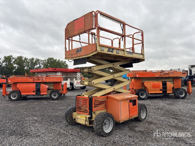 2016 JLG 260MRT 4x4 Diesel Scissor Lift - Plataforma de tijeras: foto 2 2016 JLG 260MRT 4x4 Diesel Scissor Lift - Plataforma de tijeras: foto 2