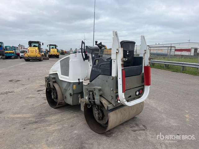 2018 Bomag BW120 AD-5 Double Drum Roller - Apisonadora de asfalto: foto 4 2018 Bomag BW120 AD-5 Double Drum Roller - Apisonadora de asfalto: foto 4